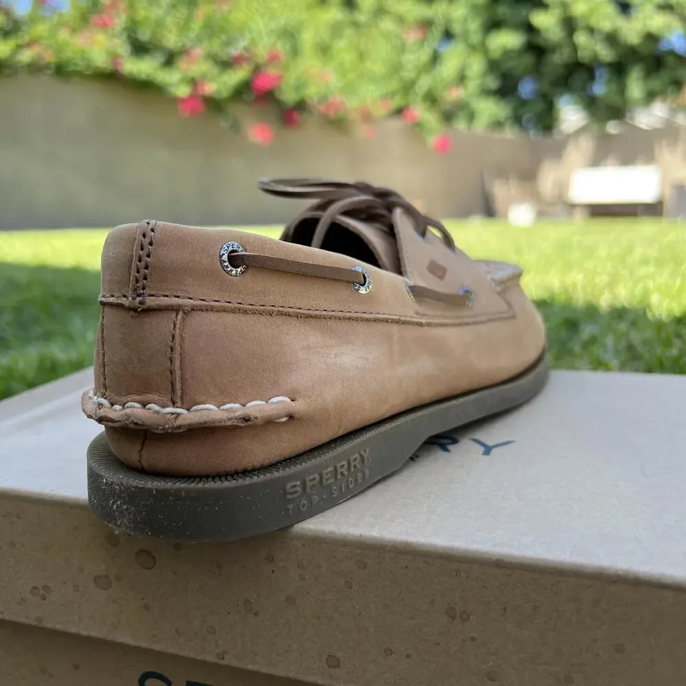 SPERRY brand top
